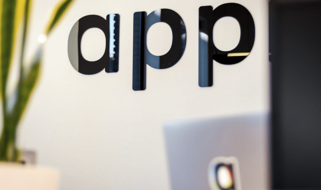 SOCIAL MEDIA MARKETING | FINANCIAL PROJECTION COMPANY